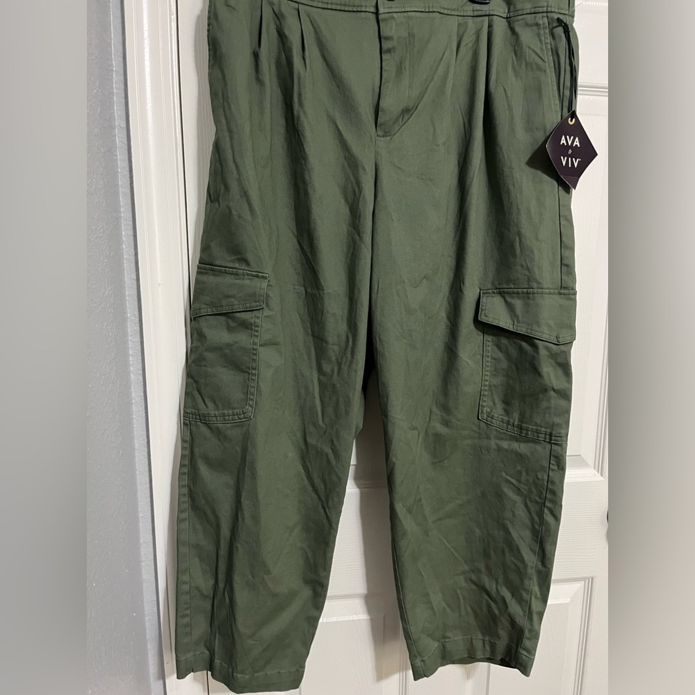 Ava & Viv Forest Green Cargo Pants - Picture 2 of 10